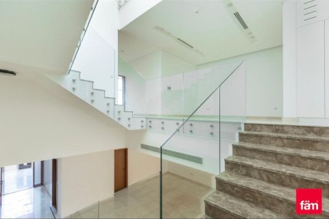 Снять в аренду виллу в Умм-Сукейме, Дубай: 4 спальни, 265.1м², № 69362 - фото 2