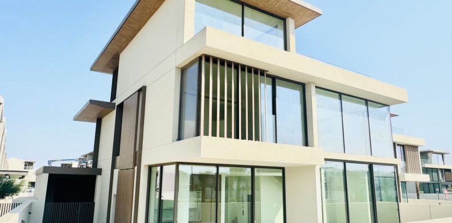 Villa en Dubai, 4 dormitorios, 479.6 m², № 69364