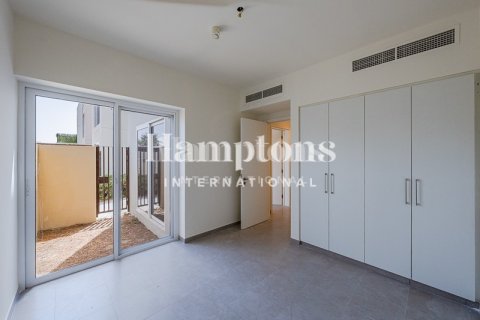 Снять в аренду квартиру в Dubai South (Dubai World Central), Дубай: 3 спальни, 210.40021119м², № 135071 - фото 16