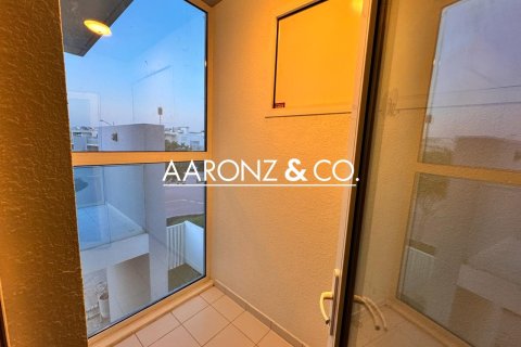 Villa in Dubai 3 bedrooms, 165 sq.m. № 78407 - photo 12