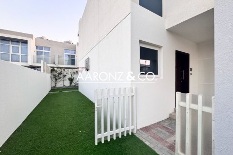Villa in Dubai 3 bedrooms, 165 sq.m. № 78407 - photo 17