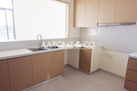 Villa in Al Furjan, Dubai 4 bedrooms, 384.2 sq.m. № 78409 - photo 6