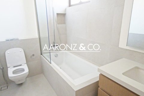 Villa in Al Furjan, Dubai 4 bedrooms, 384.2 sq.m. № 78409 - photo 9