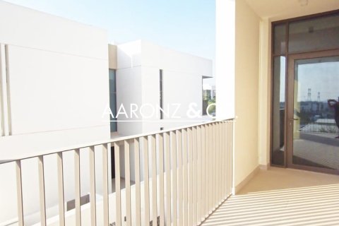 Villa in Al Furjan, Dubai 4 bedrooms, 384.2 sq.m. № 78409 - photo 12