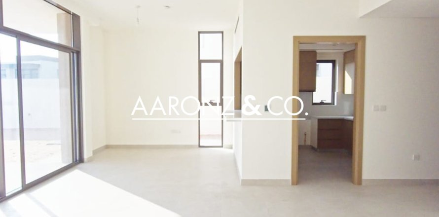 Villa in Al Furjan, Dubai 4 bedrooms, 384.2 sq.m. № 78409