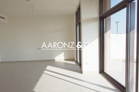 Villa in Al Furjan, Dubai 4 bedrooms, 384.2 sq.m. № 78409 - photo 2