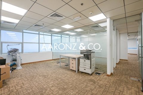 Office in Jumeirah Lake Towers, Dubai 156.9 sq.m. № 78408 - photo 11