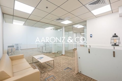 Office in Jumeirah Lake Towers, Dubai 156.9 sq.m. № 78408 - photo 5