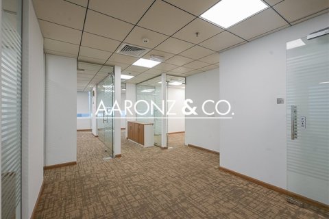 Office in Jumeirah Lake Towers, Dubai 156.9 sq.m. № 78408 - photo 3