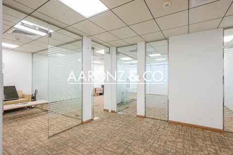 Office in Jumeirah Lake Towers, Dubai 156.9 sq.m. № 78408 - photo 10