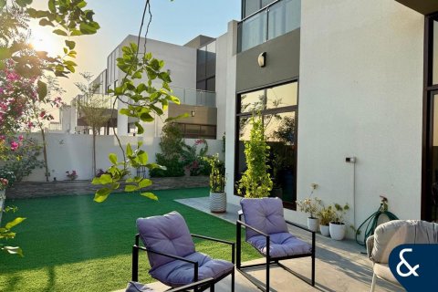 Adosado en District 11, Mohammed Bin Rashid City, Dubai, 4 dormitorios, 298 m², № 78877 - foto 3