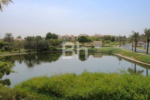 Villa à Jumeirah Islands, Dubai, 4 chambres, 491 m², № 57094 - photo 1