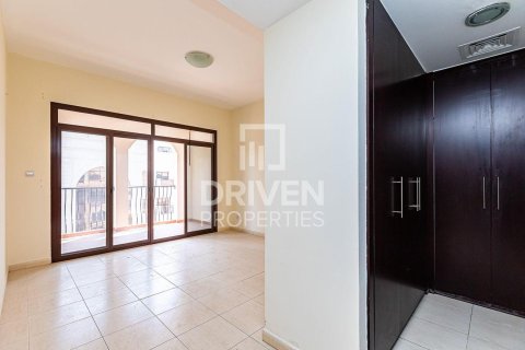 Apartment in Jumeirah Village Circle, Dubai 3 bedrooms, 218 sq.m. № 87112 - photo 10