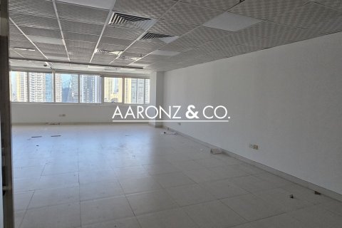 Oficina en Jumeirah Lake Towers, Dubai, 105 m², № 83174 - foto 6