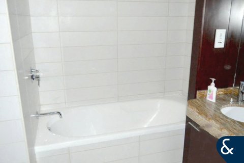 Снять в аренду квартиру в Даунтаун Дубай (Даунтаун Бурдж Дубай), Дубай: 2 спальни, 121м², № 79422 - фото 13