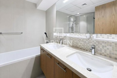 Appartement à Bellevue Towers, Downtown Dubai (Downtown Burj Dubai), Dubai, 2 chambres, 120.03 m², № 125352 - photo 11