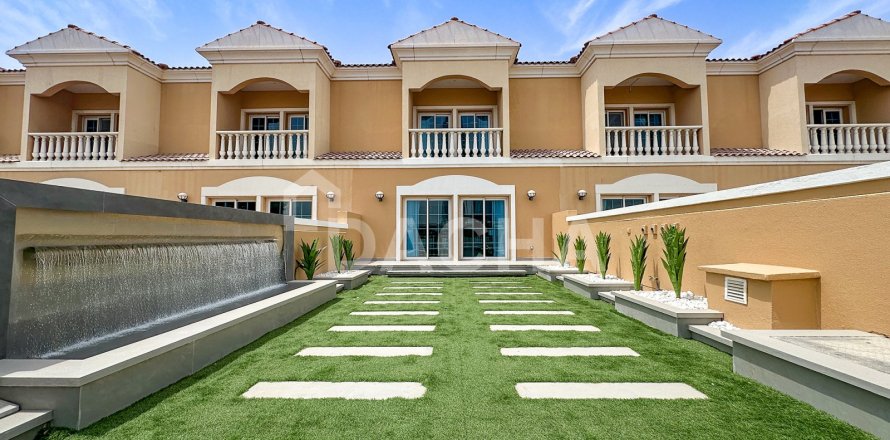 تاون هاوس في Jumeirah Village Triangle, دبي 2 غرف نوم, 152 م² رقم 112746