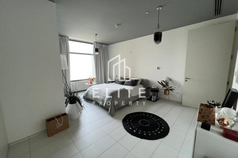 Apartment in DIFC, Dubai 2 bedrooms, 171 sq.m. № 121441 - photo 13