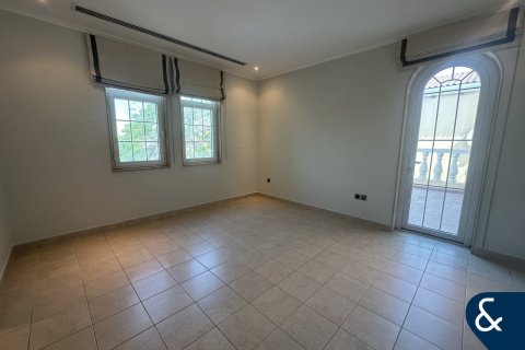 Villa en Legacy, Jumeirah Park, Dubai, 5 dormitorios, 436 m², № 76402 - foto 14