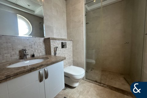 Villa en Legacy, Jumeirah Park, Dubai, 5 dormitorios, 436 m², № 76402 - foto 10