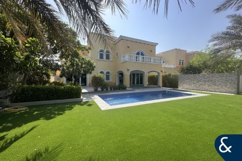 Villa en Legacy, Jumeirah Park, Dubai, 5 dormitorios, 436 m², № 76402 - foto 1