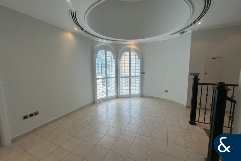 Villa en Legacy, Jumeirah Park, Dubai, 5 dormitorios, 436 m², № 76402 - foto 6