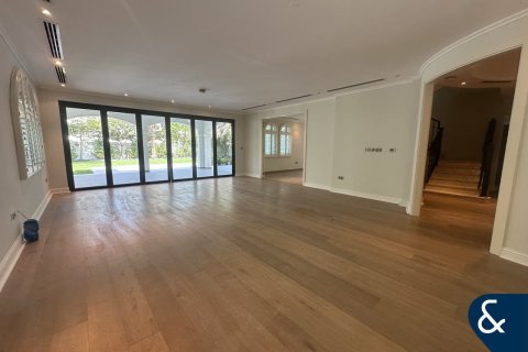 Villa en Legacy, Jumeirah Park, Dubai, 5 dormitorios, 436 m², № 76402 - foto 3