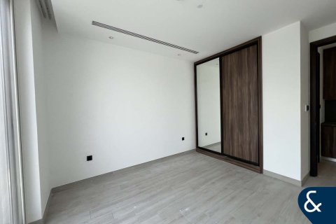 Villa in Jumeirah Village Circle, Dubai 4 bedrooms, 189 sq.m. № 76406 - photo 16