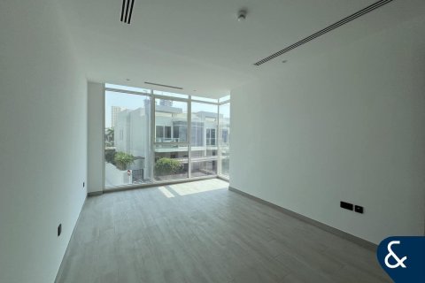 Villa in Jumeirah Village Circle, Dubai 4 bedrooms, 189 sq.m. № 76406 - photo 14