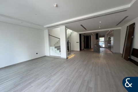 Villa in Jumeirah Village Circle, Dubai 4 bedrooms, 189 sq.m. № 76406 - photo 5