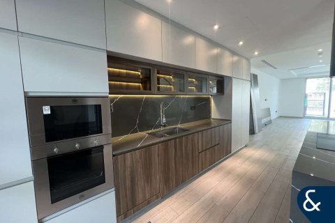 Villa in Jumeirah Village Circle, Dubai 4 bedrooms, 189 sq.m. № 76406 - photo 1