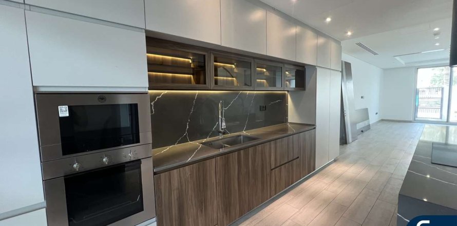 Villa in Jumeirah Village Circle, Dubai 4 bedrooms, 189 sq.m. № 76406