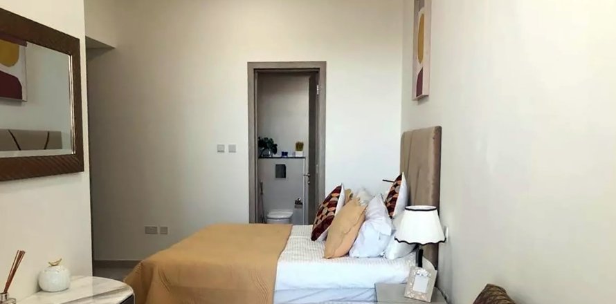 Apartment in Mirdif, Dubai 2 bedrooms, 116 sq.m. № 30535
