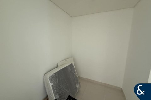 Apartment in EMAAR Beachfront, Dubai Harbour, Dubai 3 bedrooms, 180 sq.m. № 76573 - photo 16