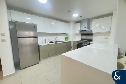 Apartment in Al Andalus, Jumeirah Golf Estates, Dubai 3 bedrooms, 166 sq.m. № 76560 - photo 1