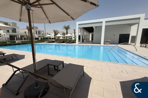 Снять в аренду виллу в Caya, Arabian Ranches 3, Дубай: 3 спальни, 312м², № 76572 - фото 14