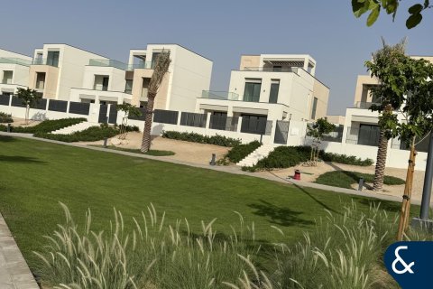 Снять в аренду виллу в Caya, Arabian Ranches 3, Дубай: 3 спальни, 312м², № 76572 - фото 12