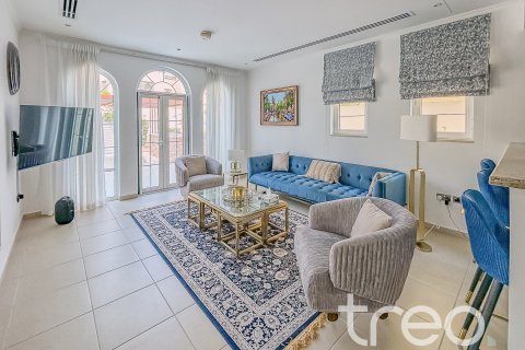 Villa à Legacy, Jumeirah Park, Dubai, 3 chambres, 284.56 m², № 119780 - photo 3