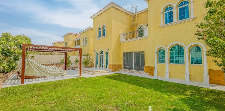 Villa à Legacy, Jumeirah Park, Dubai, 3 chambres, 284.56 m², № 119780