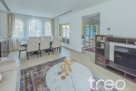 Villa à Legacy, Jumeirah Park, Dubai, 3 chambres, 284.56 m², № 119780 - photo 4