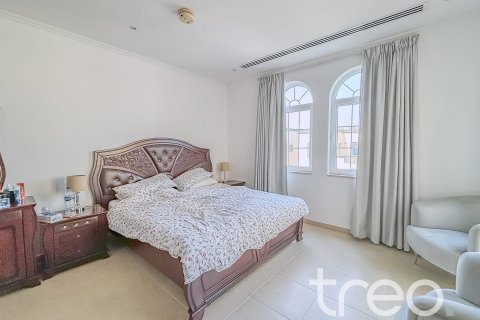 Villa à Legacy, Jumeirah Park, Dubai, 3 chambres, 284.56 m², № 119780 - photo 11