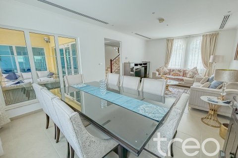 Villa à Legacy, Jumeirah Park, Dubai, 3 chambres, 284.56 m², № 119780 - photo 5