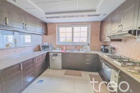 Villa à Legacy, Jumeirah Park, Dubai, 3 chambres, 284.56 m², № 119780 - photo 7