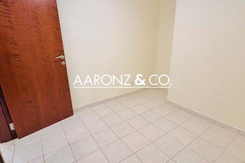 Apartment in Jumeirah Beach Residence, Dubai 3 bedrooms, 242 sq.m. № 99785 - photo 17