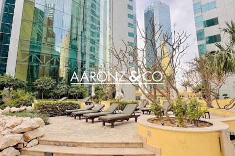 Apartment in Jumeirah Beach Residence, Dubai 3 bedrooms, 242 sq.m. № 99785 - photo 3