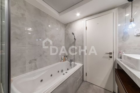 Купить квартиру в Emaar 6 Towers, Дубай Марина, Дубай: 3 спальни, 218м², № 105084 - фото 16