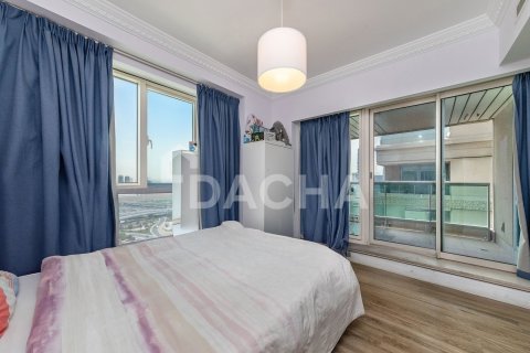Купить квартиру в Emaar 6 Towers, Дубай Марина, Дубай: 3 спальни, 218м², № 105084 - фото 5