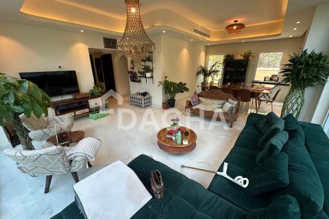 Villa à Jumeirah Village Triangle, Dubai, 4 chambres, 250 m², № 105088 - photo 11