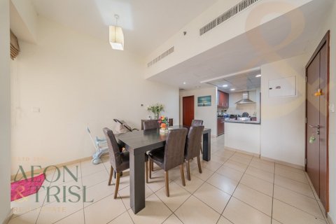 Appartement à Rimal, Jumeirah Beach Residence, Dubai, 2 chambres, 122 m², № 60680 - photo 1