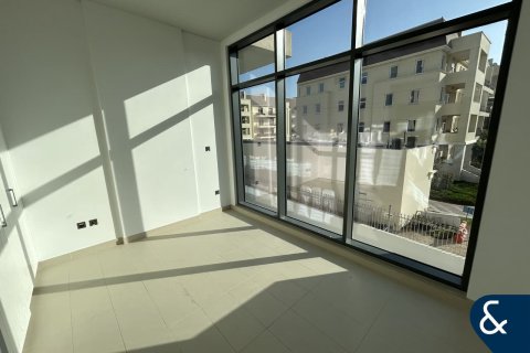 Apartment in Motor City, Dubai 3 bedrooms, 209 sq.m. № 98410 - photo 12